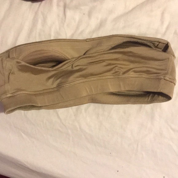 Tan strapless bra size 32/small - Picture 2 of 3